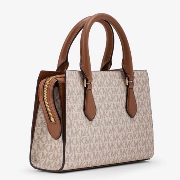 Michael Kors Small Sheila Satchel Crossbody
Vanilla 
NWT - Picture 3 of 16